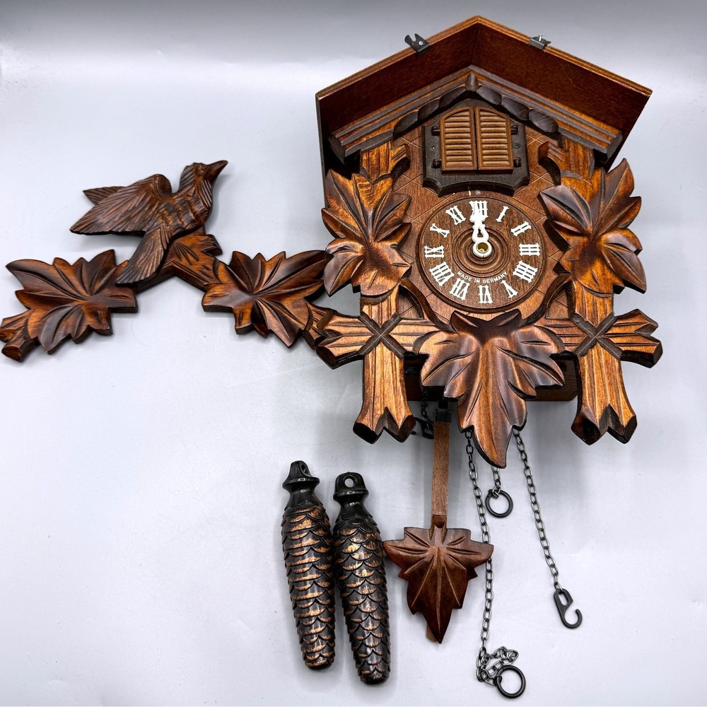 Vtg Black Forest German Wood Cuckoo Clock Carved Leaves Bird Parts Repair Only